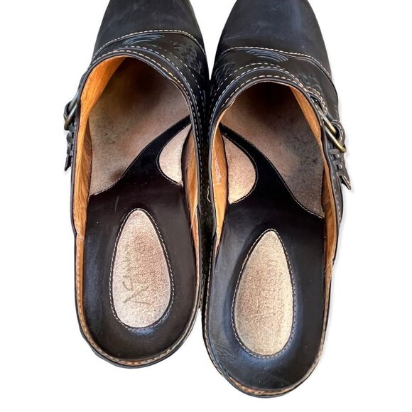 Clarks Artisan black leather woven mules clogs heel 7.5 - Picture 3 of 6